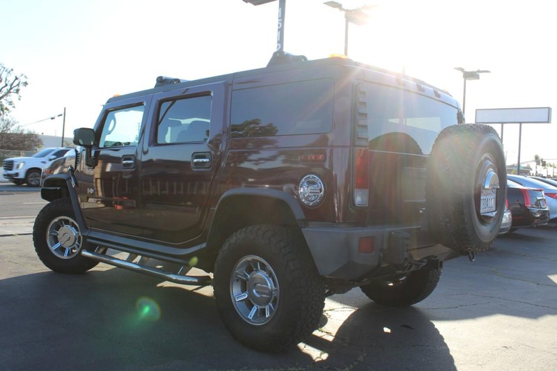 HUMMER H2 Vehicle Full-screen Gallery Image 04