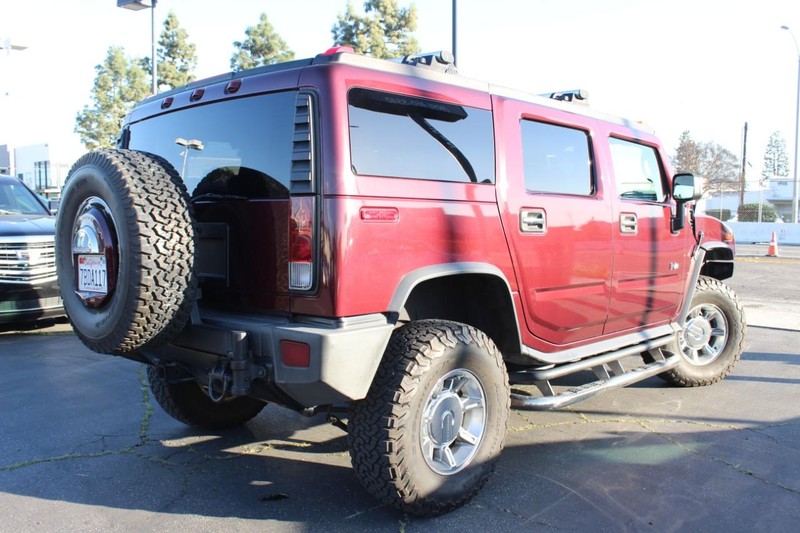 HUMMER H2 Vehicle Full-screen Gallery Image 05