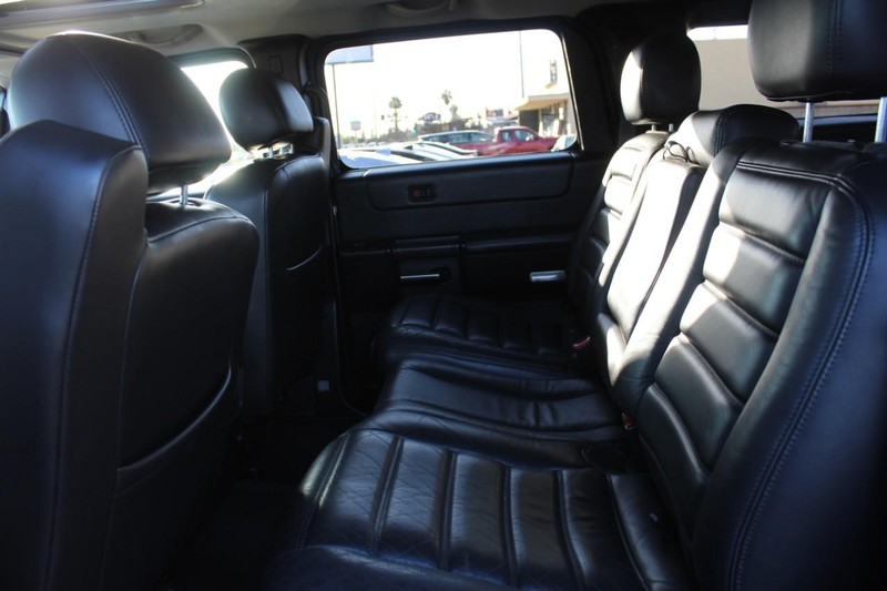 HUMMER H2 Vehicle Full-screen Gallery Image 08