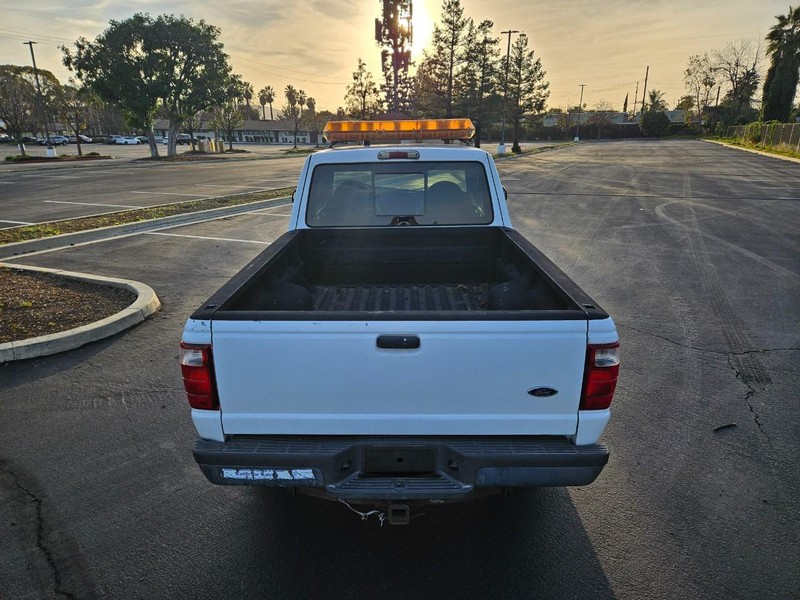 Ford Ranger Vehicle Full-screen Gallery Image 04