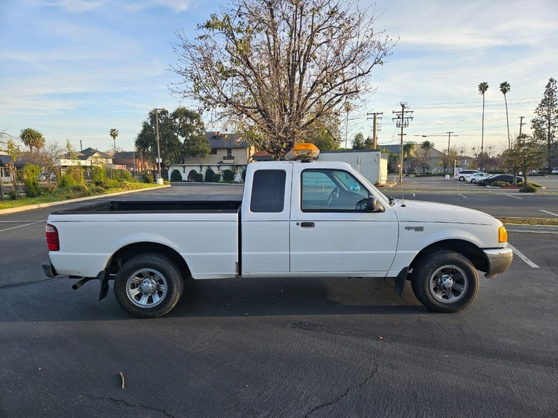 Ford Ranger Vehicle Full-screen Gallery Image 06
