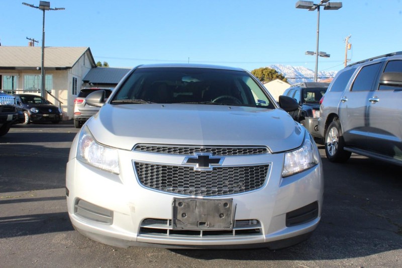 Chevrolet Cruze Vehicle Full-screen Gallery Image 05