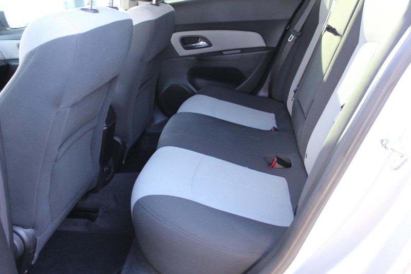 Chevrolet Cruze Vehicle Full-screen Gallery Image 07