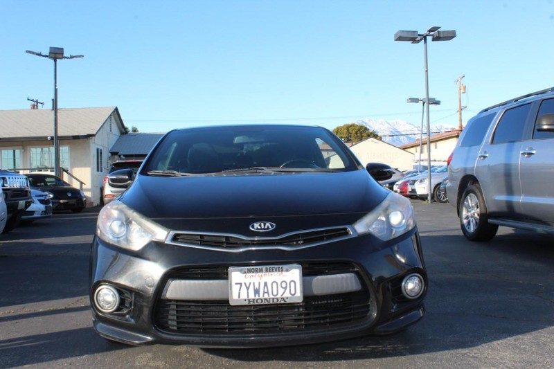 Kia Forte Koup Vehicle Full-screen Gallery Image 05