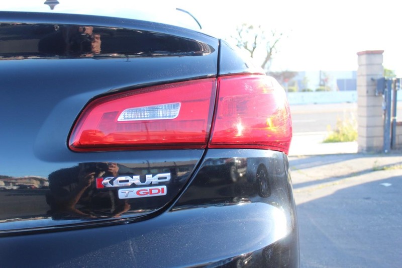 Kia Forte Koup Vehicle Full-screen Gallery Image 06