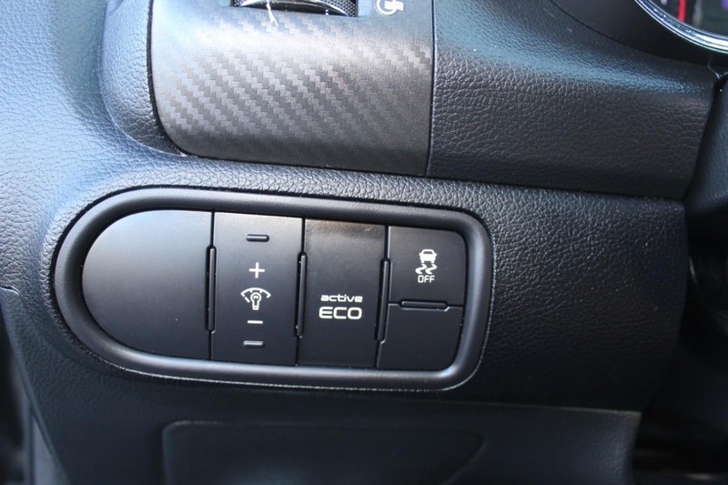 Kia Forte Koup Vehicle Full-screen Gallery Image 12