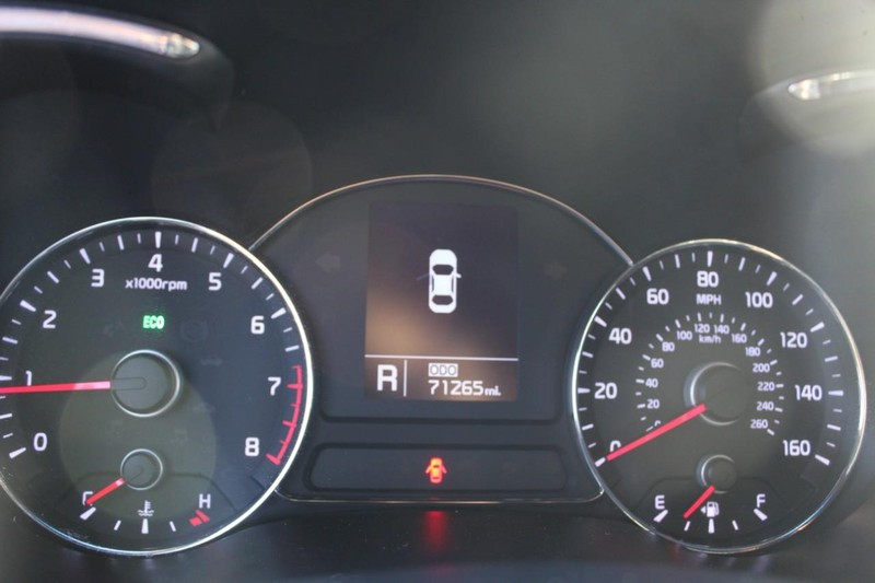 Kia Forte Koup Vehicle Full-screen Gallery Image 22