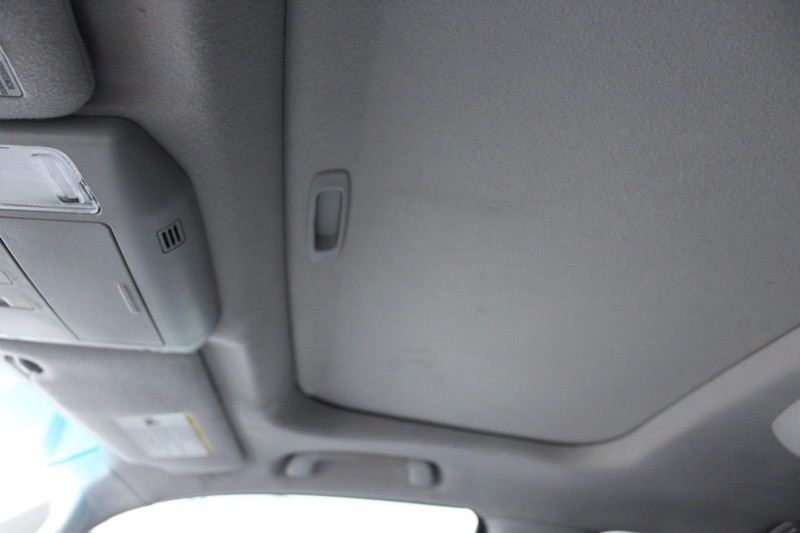 Toyota Sequoia Vehicle Full-screen Gallery Image 30