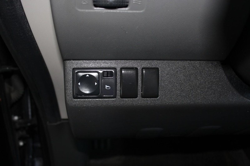 Nissan Xterra Vehicle Full-screen Gallery Image 13