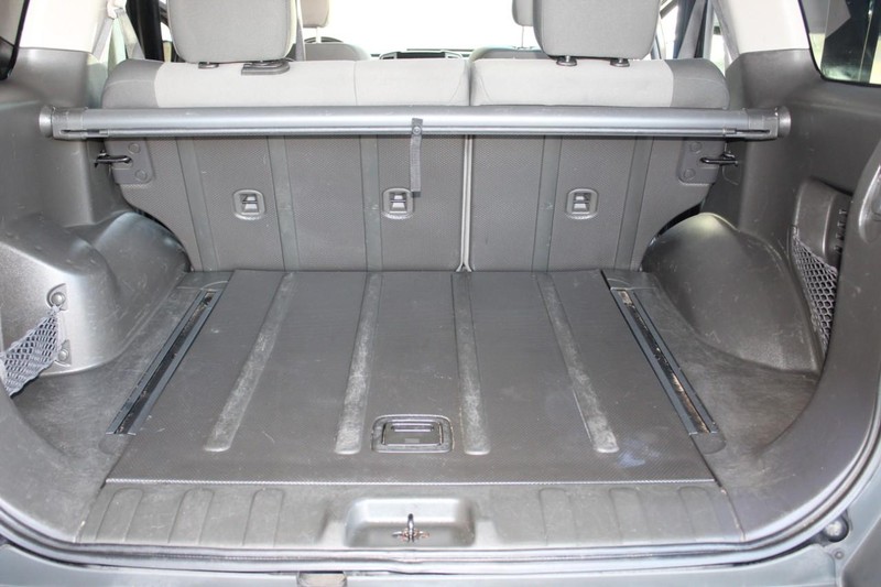 Nissan Xterra Vehicle Full-screen Gallery Image 19