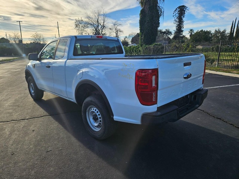 Ford Ranger Vehicle Full-screen Gallery Image 03