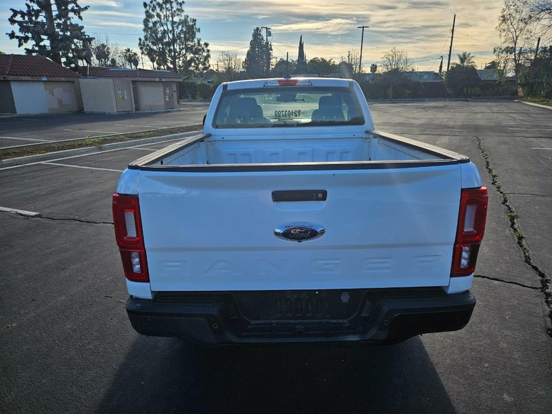 Ford Ranger Vehicle Full-screen Gallery Image 04