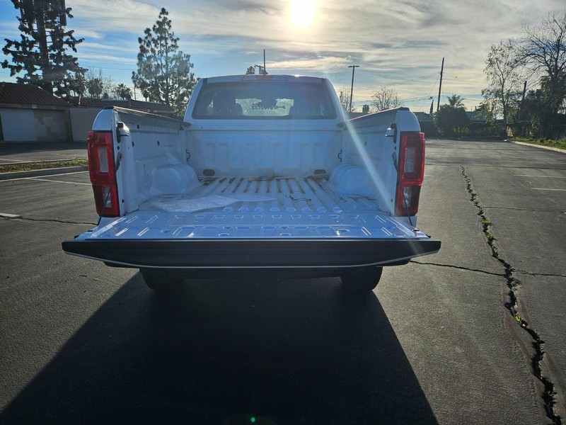 Ford Ranger Vehicle Full-screen Gallery Image 15