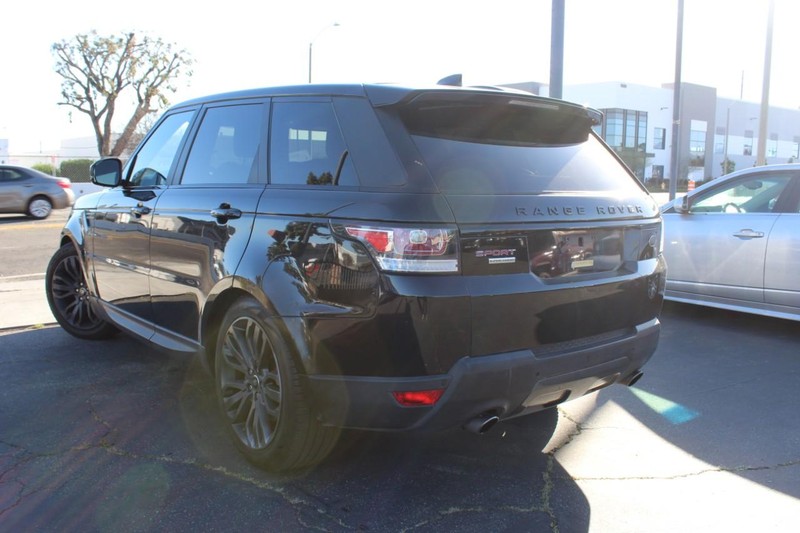 Land Rover Range Rover Sport Vehicle Full-screen Gallery Image 03