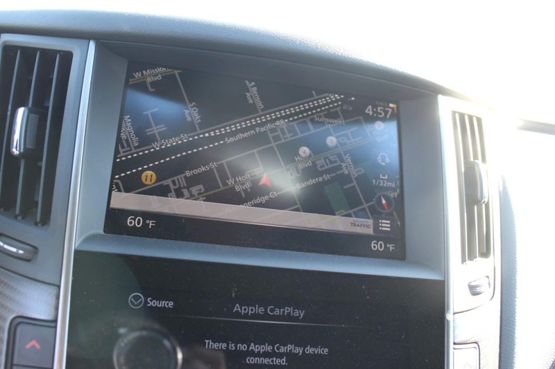 INFINITI Q50 Vehicle Full-screen Gallery Image 22