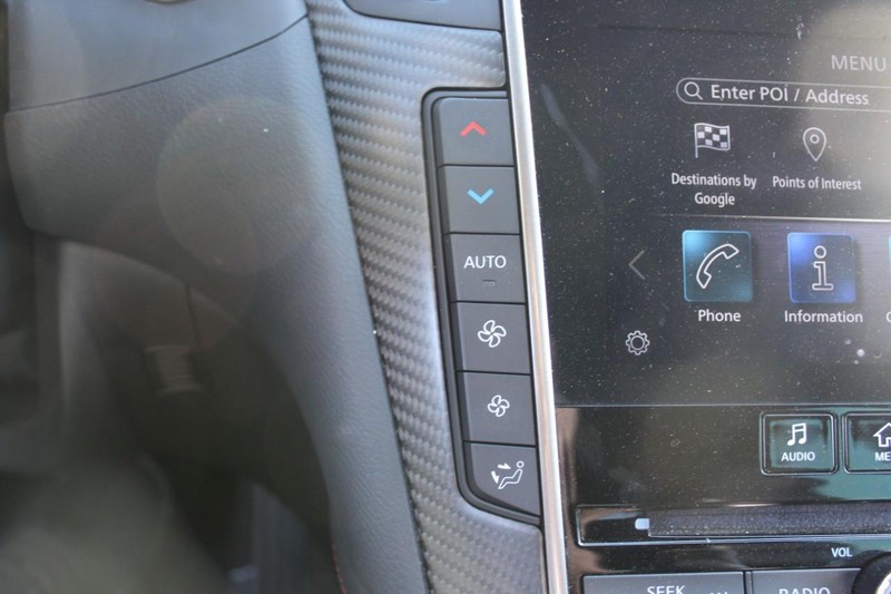 INFINITI Q50 Vehicle Full-screen Gallery Image 25