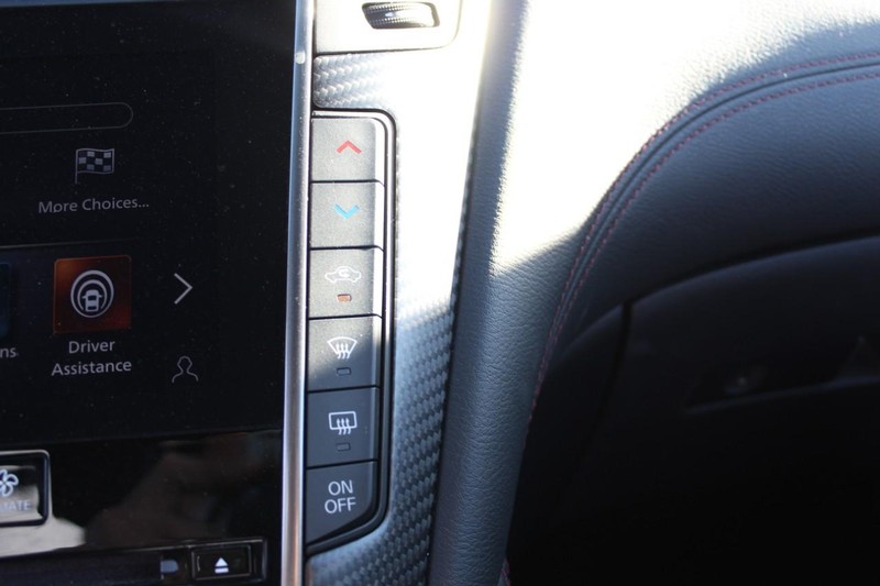 INFINITI Q50 Vehicle Full-screen Gallery Image 26