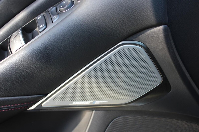 INFINITI Q50 Vehicle Full-screen Gallery Image 27