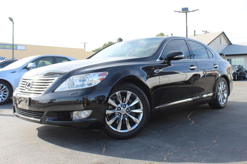 Lexus LS 460 Vehicle Full-screen Gallery Image 01