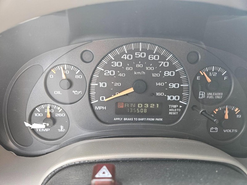 GMC Safari Passenger Vehicle Full-screen Gallery Image 10