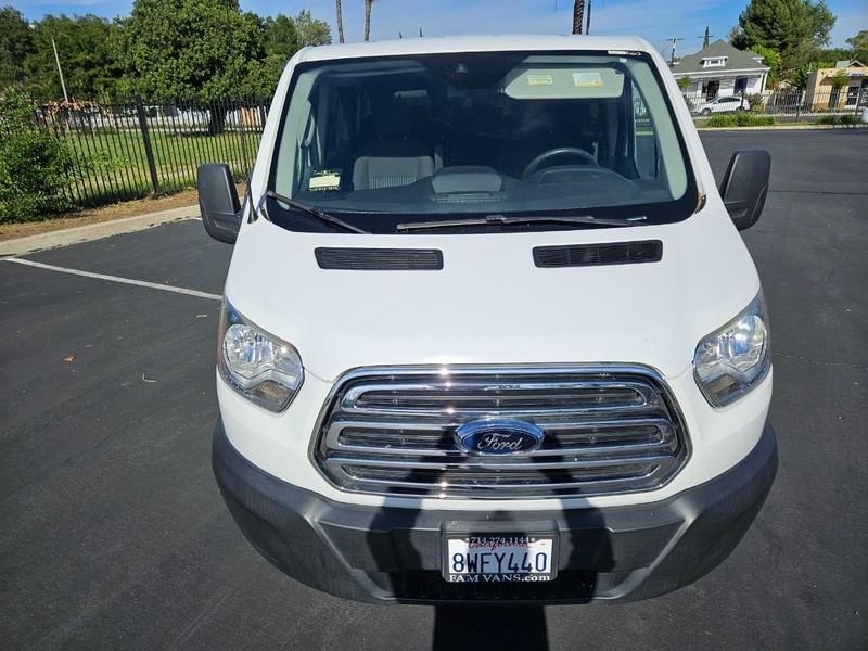 Ford Transit Passenger Wagon Vehicle Full-screen Gallery Image 09