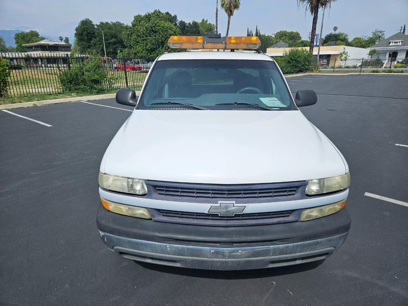 Chevrolet Silverado 2500 Vehicle Full-screen Gallery Image 08