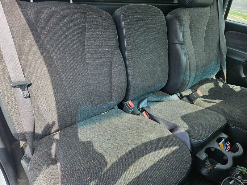 Chevrolet Silverado 2500 Vehicle Full-screen Gallery Image 15