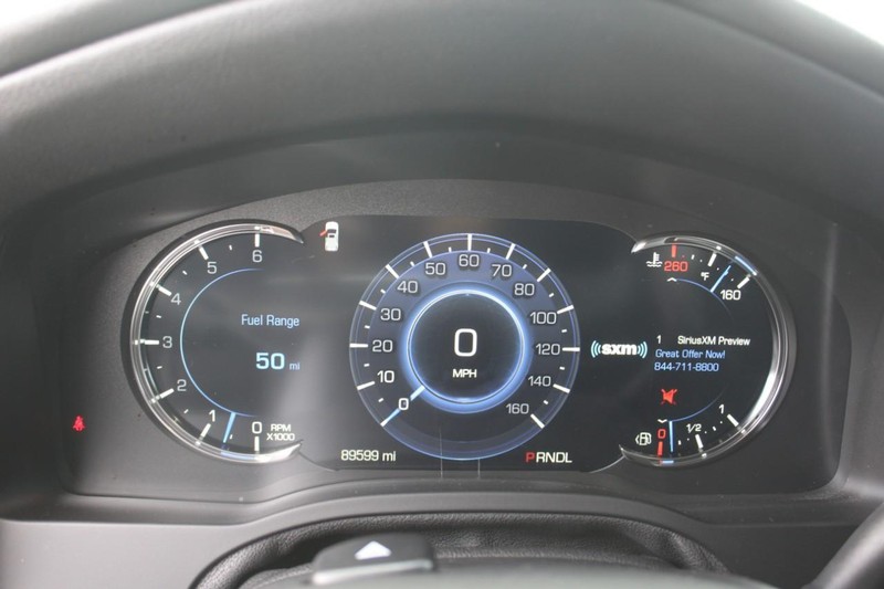 Cadillac Escalade ESV Vehicle Full-screen Gallery Image 32