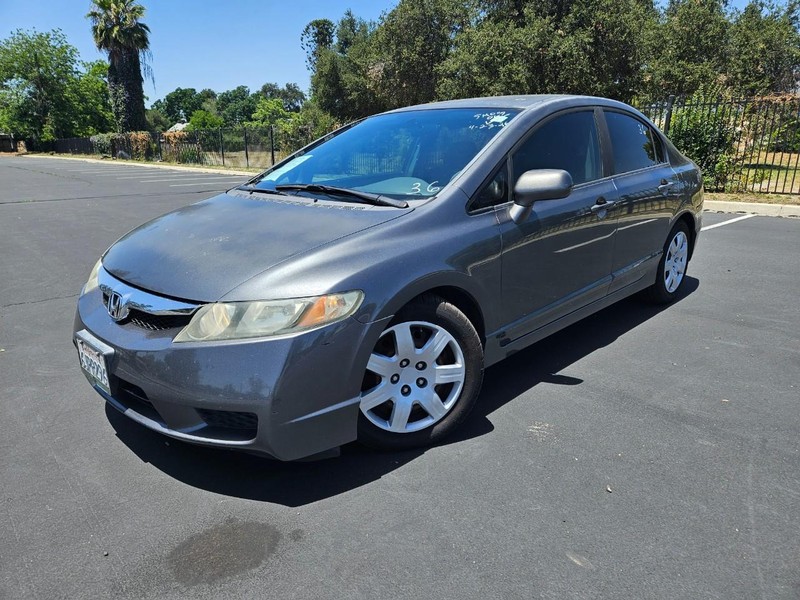 Honda Civic Sedan Vehicle Full-screen Gallery Image 01