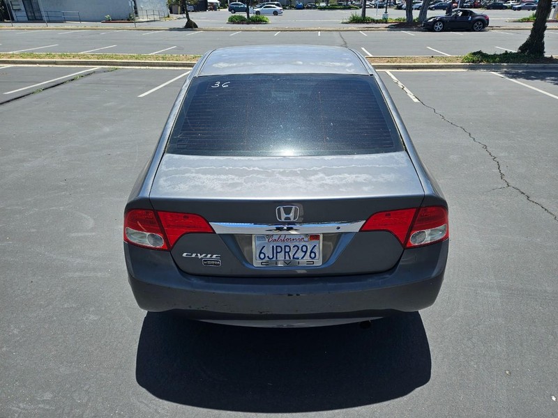 Honda Civic Sedan Vehicle Full-screen Gallery Image 04