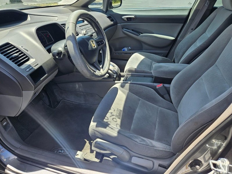 Honda Civic Sedan Vehicle Full-screen Gallery Image 12