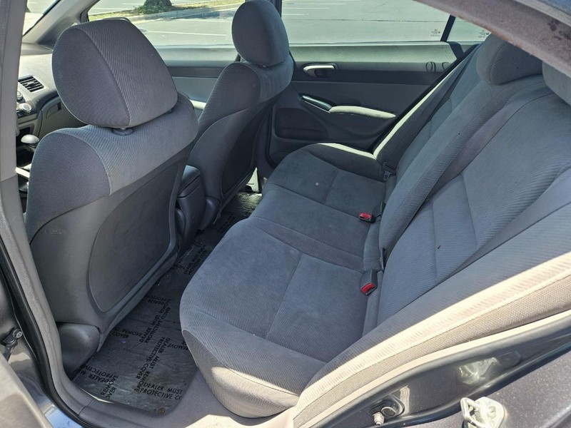 Honda Civic Sedan Vehicle Full-screen Gallery Image 13