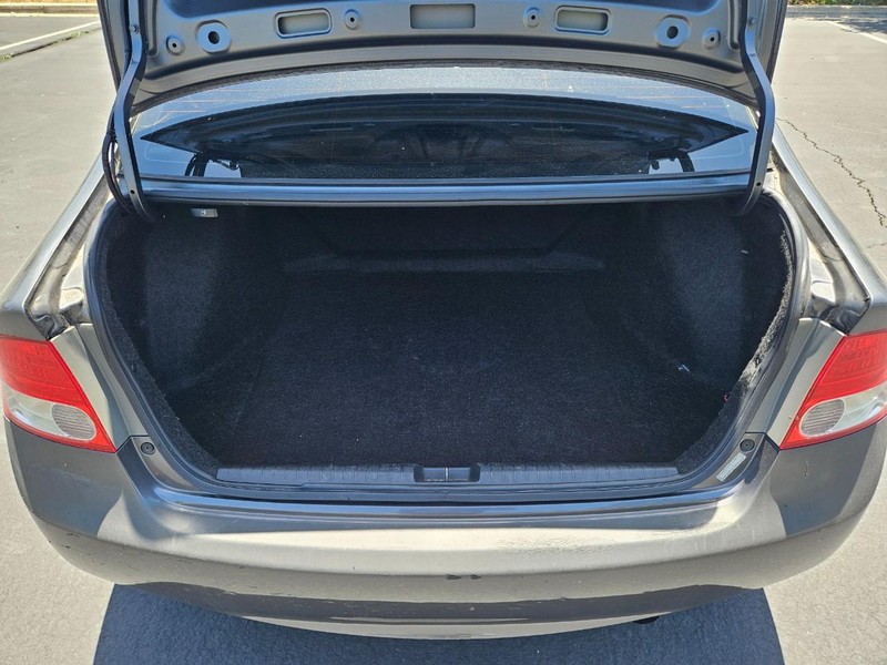 Honda Civic Sedan Vehicle Full-screen Gallery Image 14
