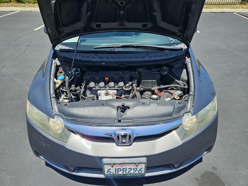 Honda Civic Sedan Vehicle Full-screen Gallery Image 17