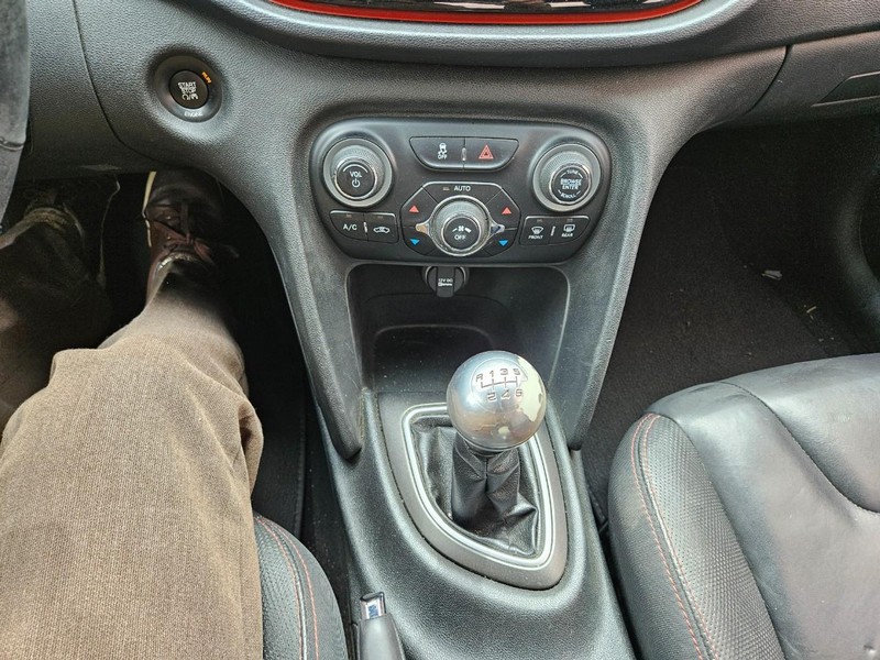 Dodge Dart Vehicle Full-screen Gallery Image 12