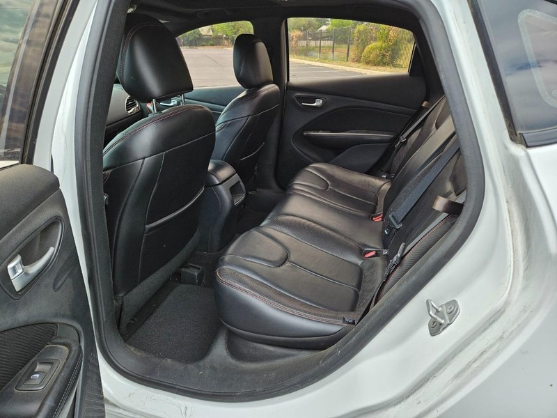 Dodge Dart Vehicle Full-screen Gallery Image 14