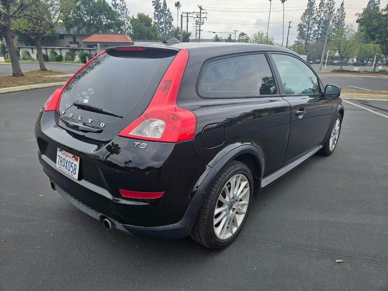 Volvo C30 Vehicle Full-screen Gallery Image 05