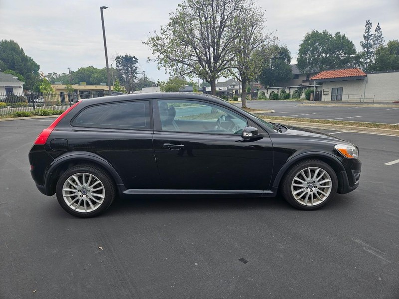 Volvo C30 Vehicle Full-screen Gallery Image 06