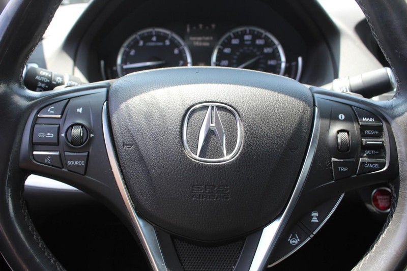 Acura TLX Vehicle Full-screen Gallery Image 16