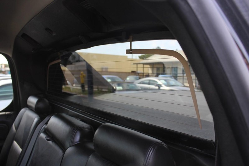 Cadillac Escalade EXT Vehicle Full-screen Gallery Image 14