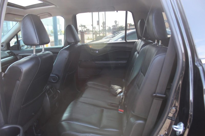 Honda Pilot Vehicle Full-screen Gallery Image 09