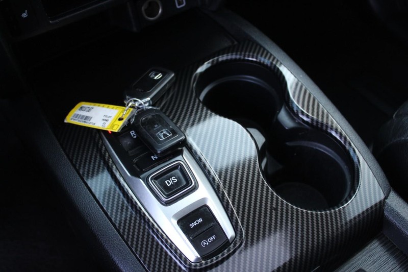 Honda Pilot Vehicle Full-screen Gallery Image 16