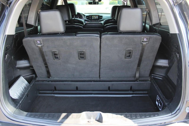Honda Pilot Vehicle Full-screen Gallery Image 19