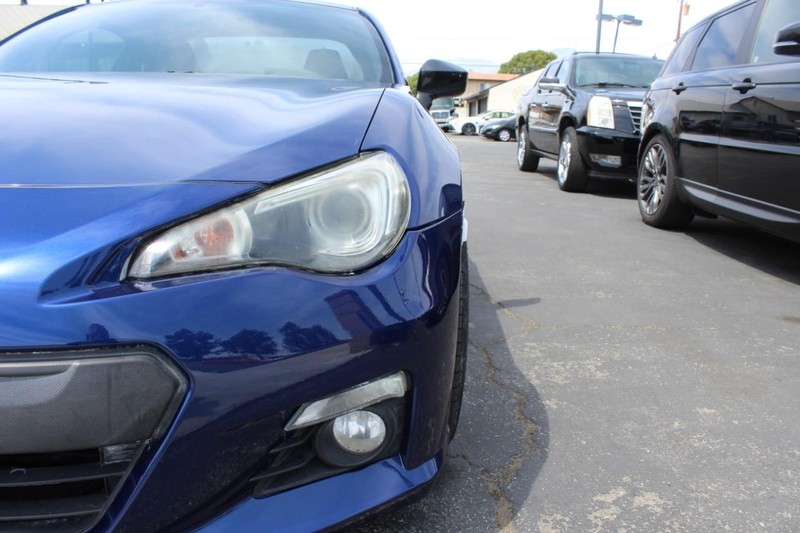 Subaru BRZ Vehicle Full-screen Gallery Image 06