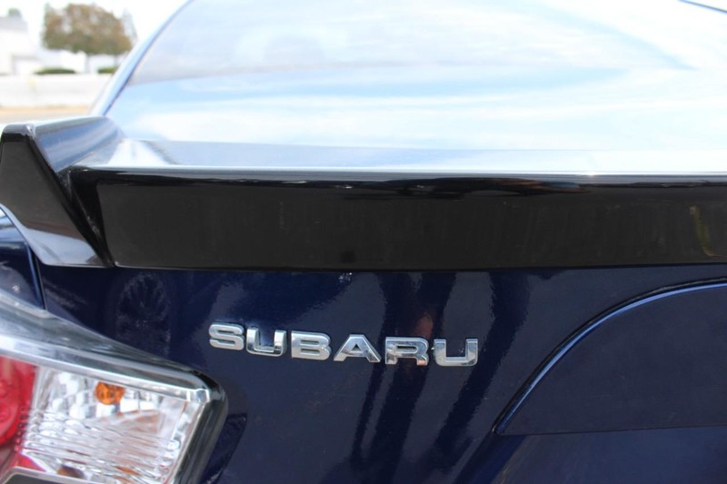 Subaru BRZ Vehicle Full-screen Gallery Image 10