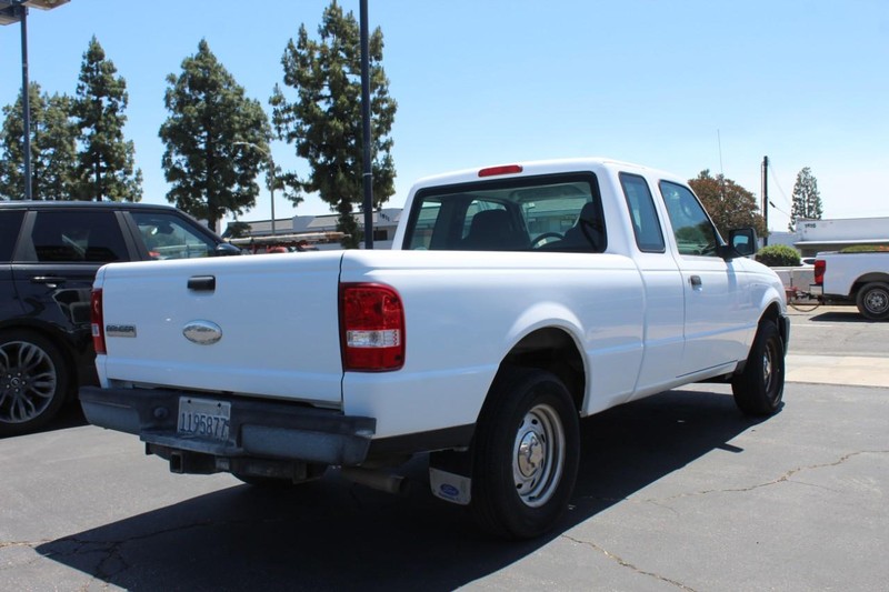 Ford Ranger Vehicle Full-screen Gallery Image 04