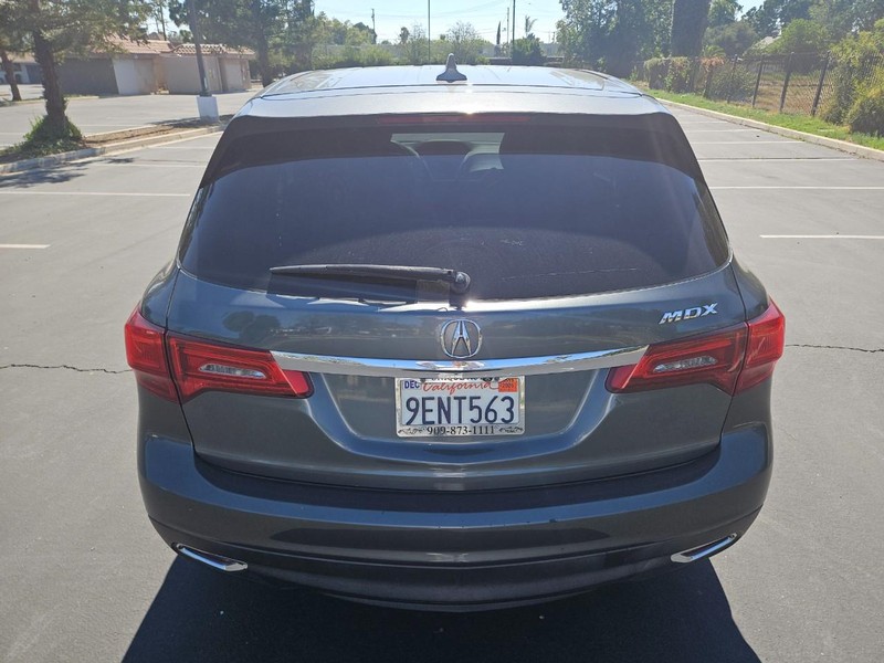 Acura MDX Vehicle Full-screen Gallery Image 04