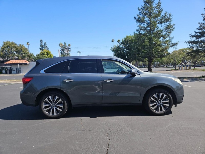 Acura MDX Vehicle Full-screen Gallery Image 06