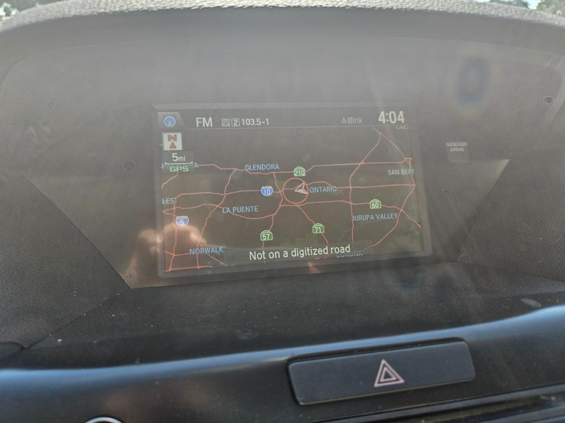 Acura MDX Vehicle Full-screen Gallery Image 12
