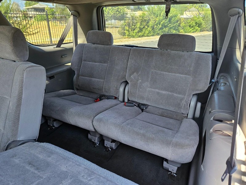Toyota Sequoia Vehicle Full-screen Gallery Image 14